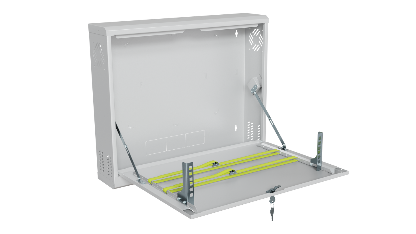 front view of lockable 19-inch rack case
